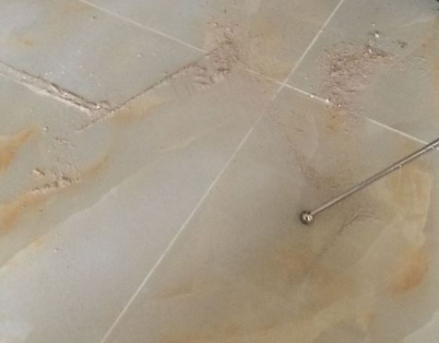 丰台瓷砖空鼓维修公司分享粘合剂选择不当在瓷砖铺贴过程中可能导致以下问题
